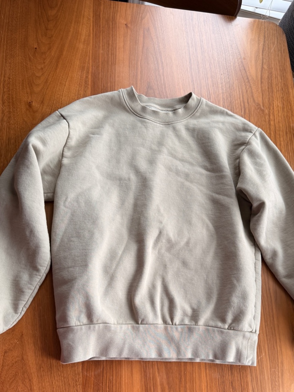 Aritzia Crewneck Sweater in Light Green - Classic Everyday Pullover